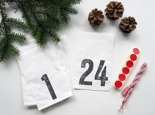 renna deluxe renna deluxe Adventskalender, Aufkleber: rot / schnur: rot-weiß, – Produktbild 3 von 4