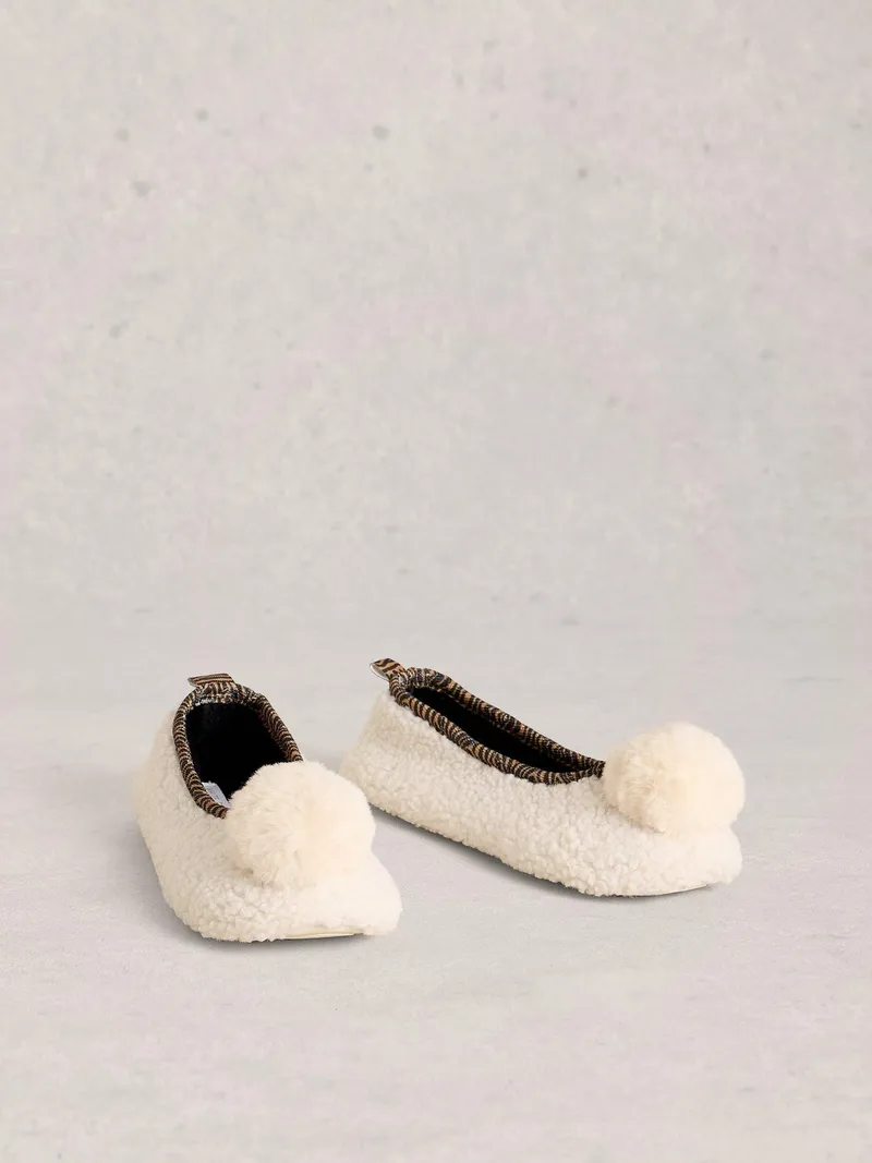 White Stuff Ballerina-Hausschuhe mit Bommel - S, Blasses elfenbein, – Produktbild 2 von 4