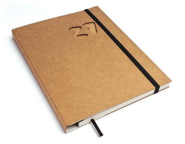 tyyp tyyp Terminplaner 2027 – Buchkalender A5+ mit Schweizer Broschur – Recyclingpapier – vegan & handgefertigt ✓ Mit Raum für Achtsamkeit, Craft - braun, – Produktbild 1 von 4