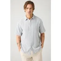 KnowledgeCotton Apparel KnowledgeCotton Apparel Herren vegan Hemd Relaxed Stripe Kurzarm Grau – Produktbild 1 von 1