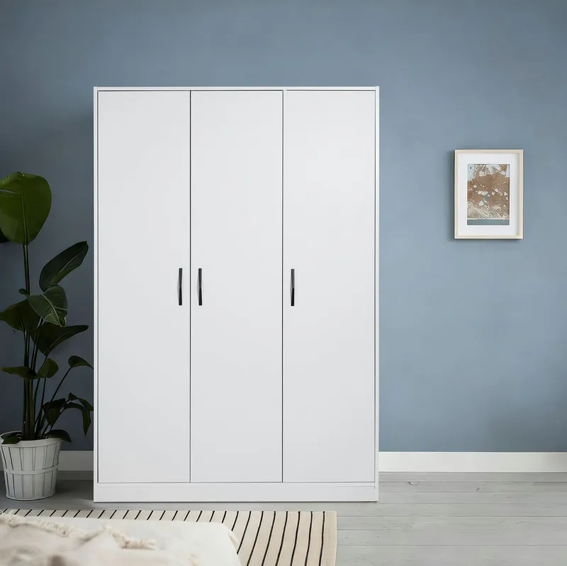 OTTO home Kleiderschrank Hamburg platzsparend in moderner Optik, FSC zertifiziert (mit durchdachter Innenaufteilung und viel Stauraum 117 cm Breite) Moderne Optik in weiß, robuste Verarbeitung für den Alltag, Weiß, – Produktbild 1 von 5
