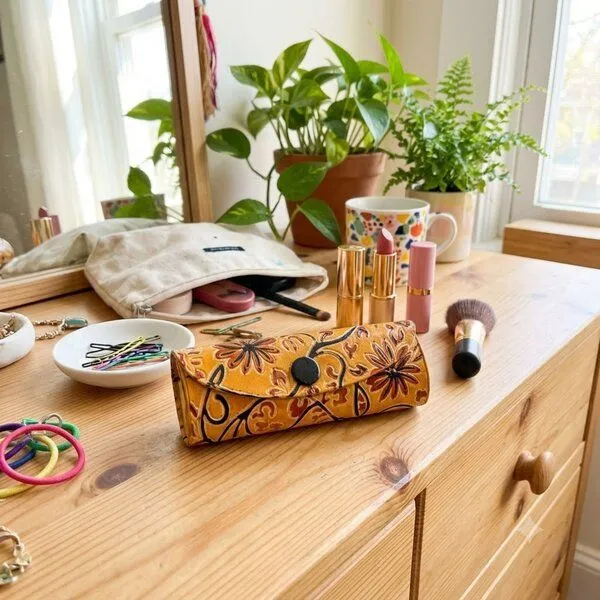 Janselo Sunflower Bloom Design Leder-Lippenstift-Etui – Produktbild 2 von 4