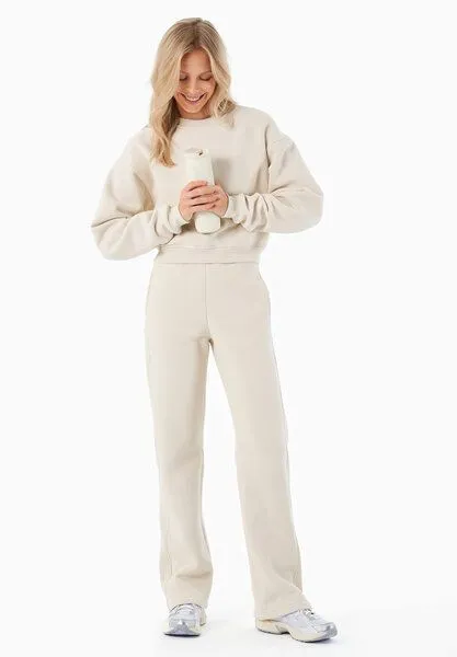 ORGANICATION ORGANICATION POLLY | Essentials Sweathose aus Bio-Baumwolle & Recyceltem Polyester, Off white, – Produktbild 1 von 3