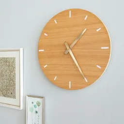 klotzaufklotz klotzaufklotz Wanduhr Furnier – Produktbild 1 von 1
