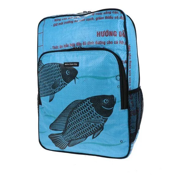 MoreThanHip MoreThanHip Laptop-Rucksack 15,6 Zoll aus recycelten Zement- oder Fischfuttersäcken - Trong, Blau - fische, – Produktbild 2 von 4