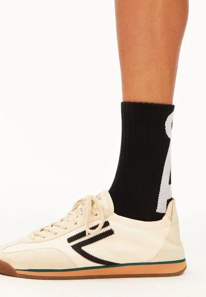 ARMEDANGELS ARMEDANGELS SAAMUS SHORT Unisex Socken aus Bio-Baumwoll Mix, Black-white, – Produktbild 2 von 3