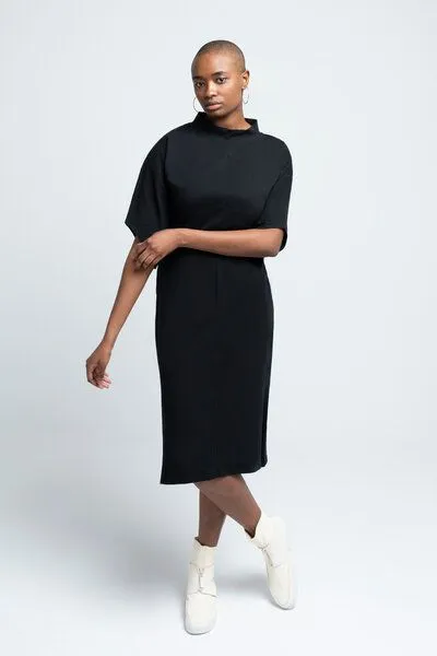 SHIPSHEIP SHIPSHEIP YOKO - Damen Kleid mit Stehkragen aus Bio-Baumwolle, Schwarz, – Produktbild 1 von 3