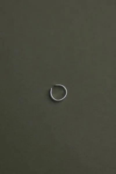 Jyoti - Fair Works Jyoti - Fair Works Ohrklemme Bhuj, Silber, – Produktbild 1 von 2