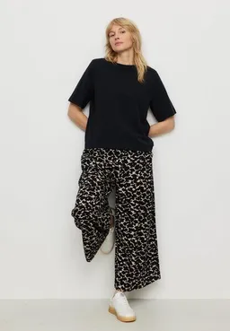 recolution Damen Hose aus aus LENZING ECOVERO Viskose - SEQUOIA CLOUDS - recolution – Produktbild 1 von 1