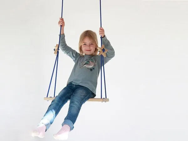 werkvoll by Lena Peter werkvoll by Lena Peter Nachhaltige Holz Kinder Schaukel FREI, Gelb, – Produktbild 1 von 8