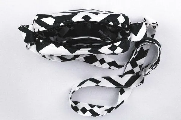 Sophia Schneider-Esleben Sophia Schneider-Esleben Belt Bag - aus Bio-Baumwolle, Qr weiß, – Produktbild 3 von 4