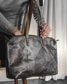 BELEAF BELEAF Vegane Tasche "SHOP LEAF" aus Blattleder – Produktbild 1 von 1