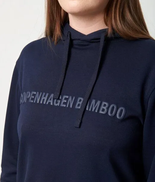 Copenhagen Bamboo Marineblauer Bambus-Kapuzenpullover mit Logo – Produktbild 2 von 4
