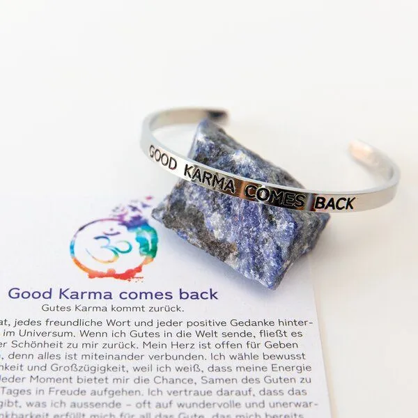 Divasya Divasya Armreif mit Gravur Silber Good Karma comes back – Produktbild 4 von 4