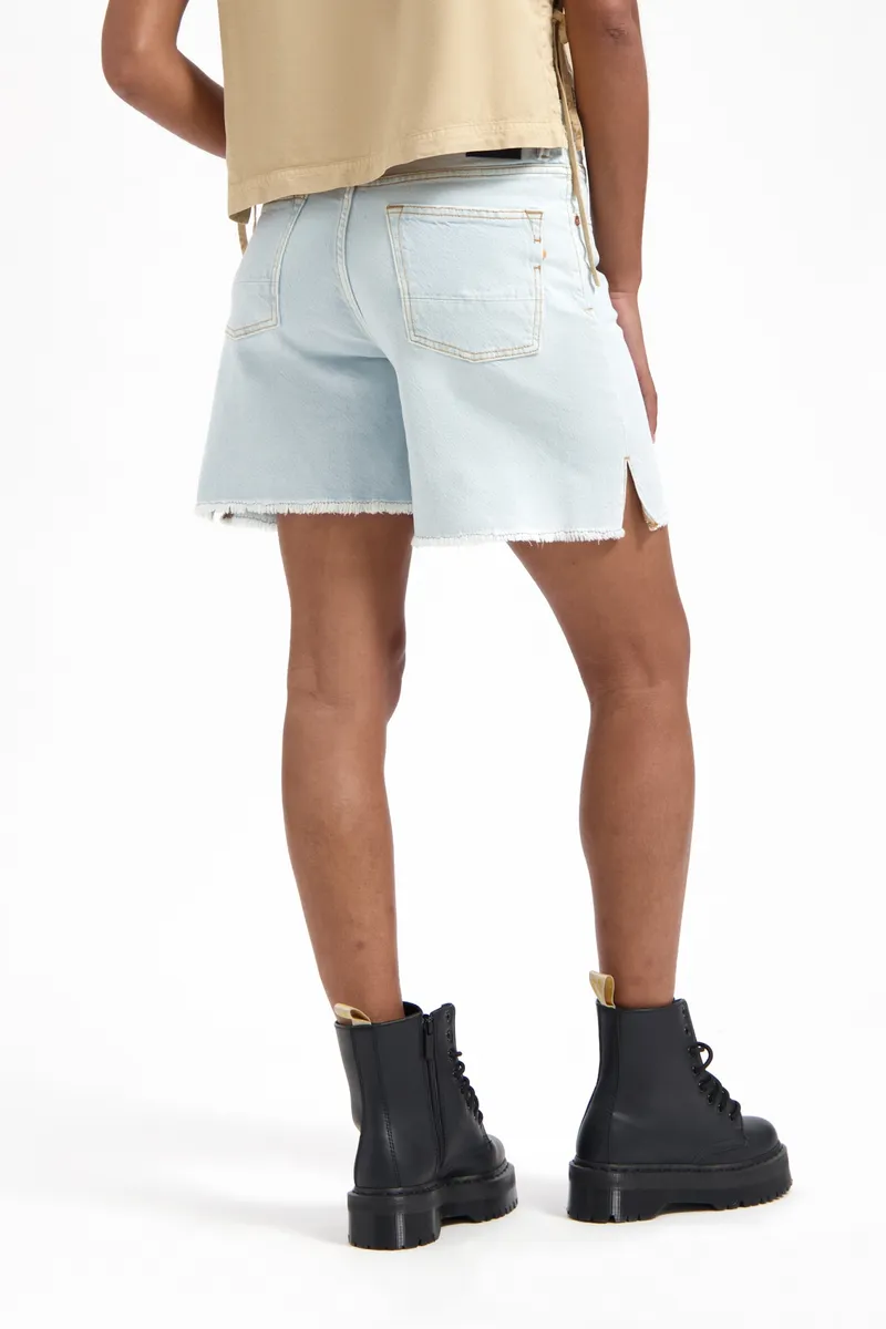 Kuyichi Kuyichi Damen vegan Shorts Feline High Rise Hellblau, Extra hellblau, – Produktbild 2 von 2