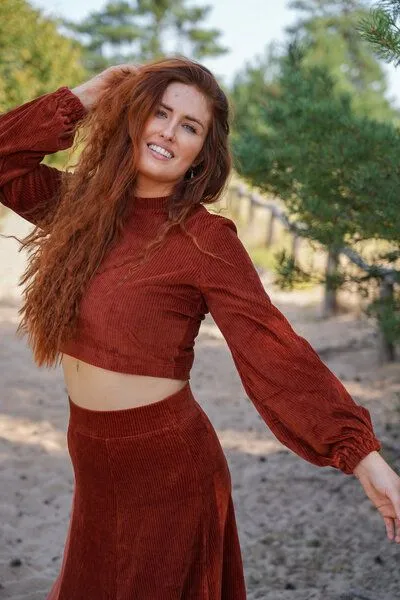 Vivien Joy Vivien Joy Crop Cordpullover Marleen, Sienna (rot), – Produktbild 3 von 4