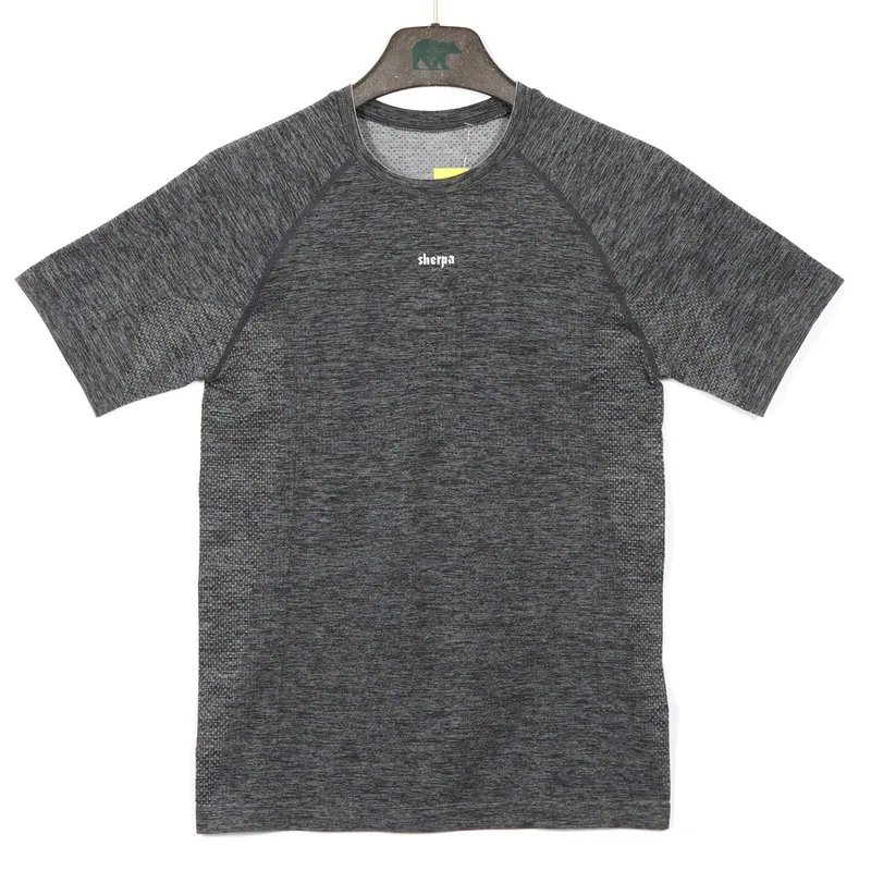 Sherpa T-Shirt L – Produktbild 1 von 1