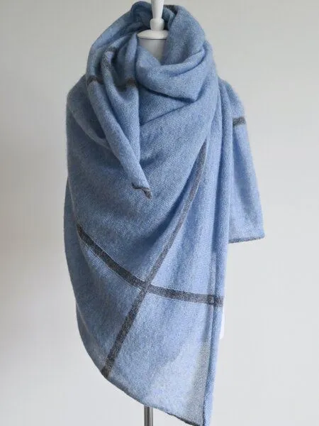 Susan's Fashion Susan's Fashion großes Mohairplaid Sue mit Karostreifen, Himmelblau, – Produktbild 3 von 3
