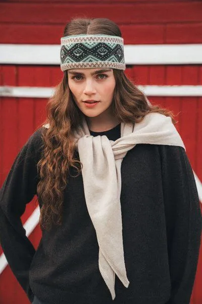 Kopyto Kopyto BIRUANG XL Große Bandana / Halstuch 100% Merinowolle RWS-zertifiziert, ökologisch, unifarben, Hellbeige, – Produktbild 1 von 4