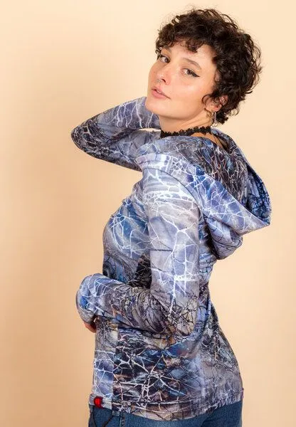 Die rote Zora Die rote Zora Zora Hoodie mit Muster, Ice (blau gemustert), – Produktbild 3 von 4