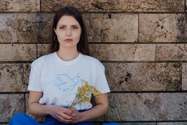 Sophia Schneider-Esleben Sophia Schneider-Esleben Friedens T-Shirt Unisex – Produktbild 3 von 4
