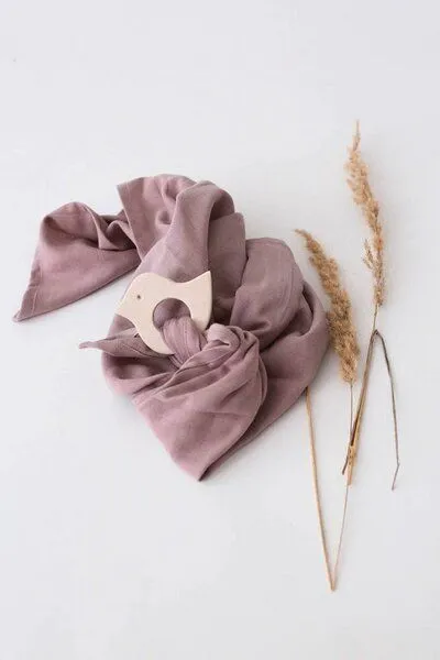 NoniKids Berlin NoniKids Berlin Schnuffeltuch Musselin Holz Greifling 10 Farben Bio Baumwolle, Rose, – Produktbild 1 von 4