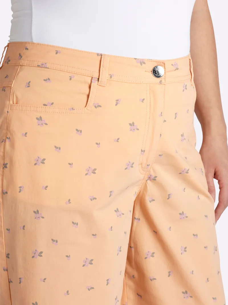 sheego Bermudas apricot-steingrau-bedruckt, Apricot-steingrau-bedruckt, – Produktbild 1 von 2