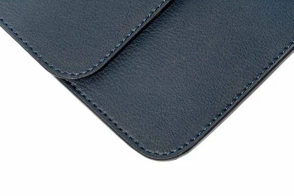 GREVIRO GREVIRO Tablet Tasche aus Kaktusleder (vegan) - für iPad Pro / iPad Air / Surface / Galaxy Tab, Blau genarbt, – Produktbild 4 von 4