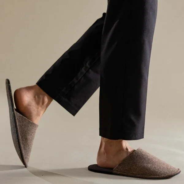 easy and green easy and green Gästehausschuhe Filz mit Anti-Rutsch Sohle Hausschuhe für Gäste aus weichem Wollfilz - Gästepantoffeln Guest slippers (EU 38-44), Beige, – Produktbild 4 von 4