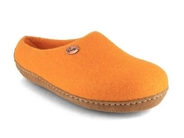WoolFit WoolFit Barfuß-Hausschuhe „Footprint“ hand-gefilzt, extra weich & flexibel, Orange, – Produktbild 1 von 4
