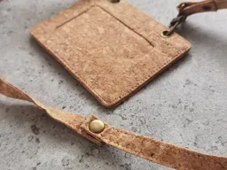 BY COPALA BY COPALA Kartenhülle aus Kork - Vegan, Ausweishülle, Kartenhalter, Card Holder – Produktbild 1 von 1