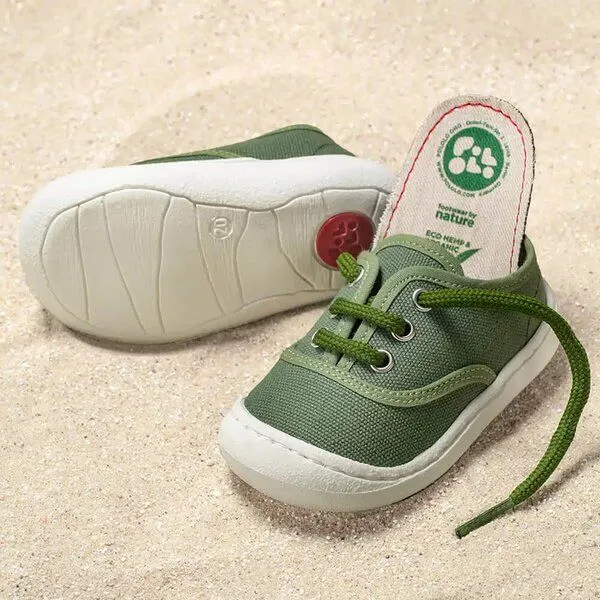 Pololo Pololo leichter Sommersneaker "Pepe" aus Baumwolle (Bio kbA), Größen 20-27, Grün, – Produktbild 2 von 4