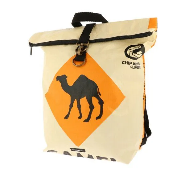 MoreThanHip MoreThanHip Rolltop Rucksack aus recycelten Zement- oder Fischfuttersäcken - Tantor, Orange - kamel, – Produktbild 2 von 4