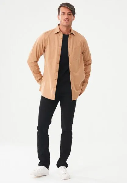 ORGANICATION ORGANICATION Brushed Twill Hemd aus Bio-Baumwolle, Light brown, – Produktbild 2 von 4