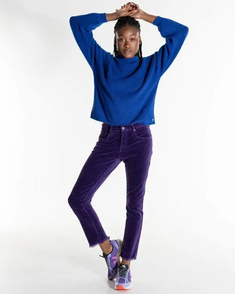 Alma & Lovis Alma & Lovis Softe Samthose mit stylischem Fransensaum | Velvet Slim, Purple (lila), – Produktbild 2 von 3