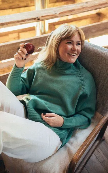 Kopyto Kopyto IRBIS - Damen Rollkragenpullover Stickpullover 100% Merinowolle, Salbeigrün (grün), – Produktbild 3 von 4