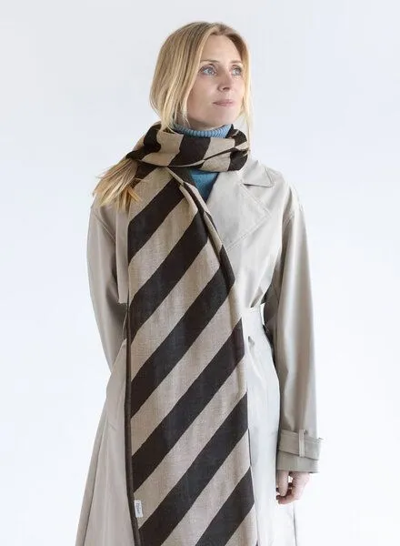 Djian Djian Schal aus Merino-Wolle – BOLD STRIPES – mulesingfrei, Schwarz, – Produktbild 2 von 2