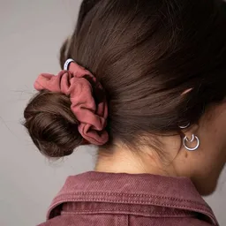 Vresh Clothing Vresh Clothing Ava - Scrunchie aus Biobaumwolle – Produktbild 1 von 1