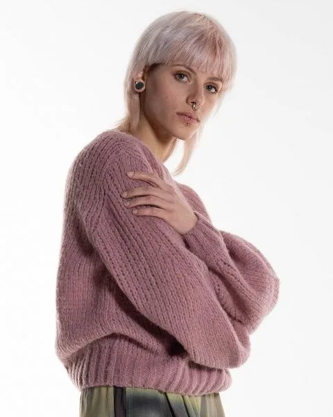 Alma & Lovis Alma & Lovis Kuscheliger Loose-Fit Pullover im Alpaka-Mix | Ballonärmel Pullover, Rose quarz (rosa), – Produktbild 3 von 4