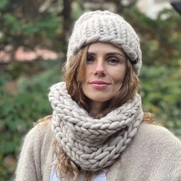 PANAPUFA PANAPUFA Handgestrickte Chunky Beanie – 100 % Merinowolle, Beige, – Produktbild 4 von 8