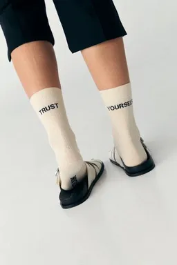 Jutelaune Jutelaune Trust Yourself Socks - GRS und OEKO-TEX Zertifizierungen – Produktbild 1 von 1