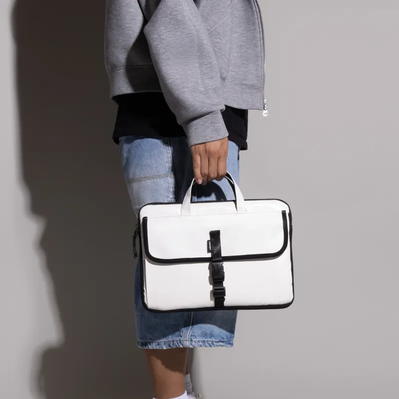 UNBEGUN UNBEGUN Herren vegan Laptop-Tasche Mit Griff, Weiß, – Produktbild 1 von 2