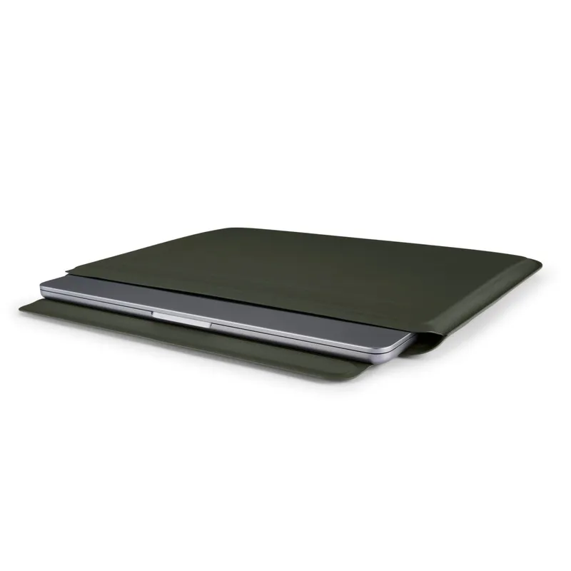 Pipetto Pipetto Ultra Slim Sleeve für MacBook 13"/14" Dunkelgrün Notebook bis 13" Notebook bis 14" – Produktbild 2 von 4