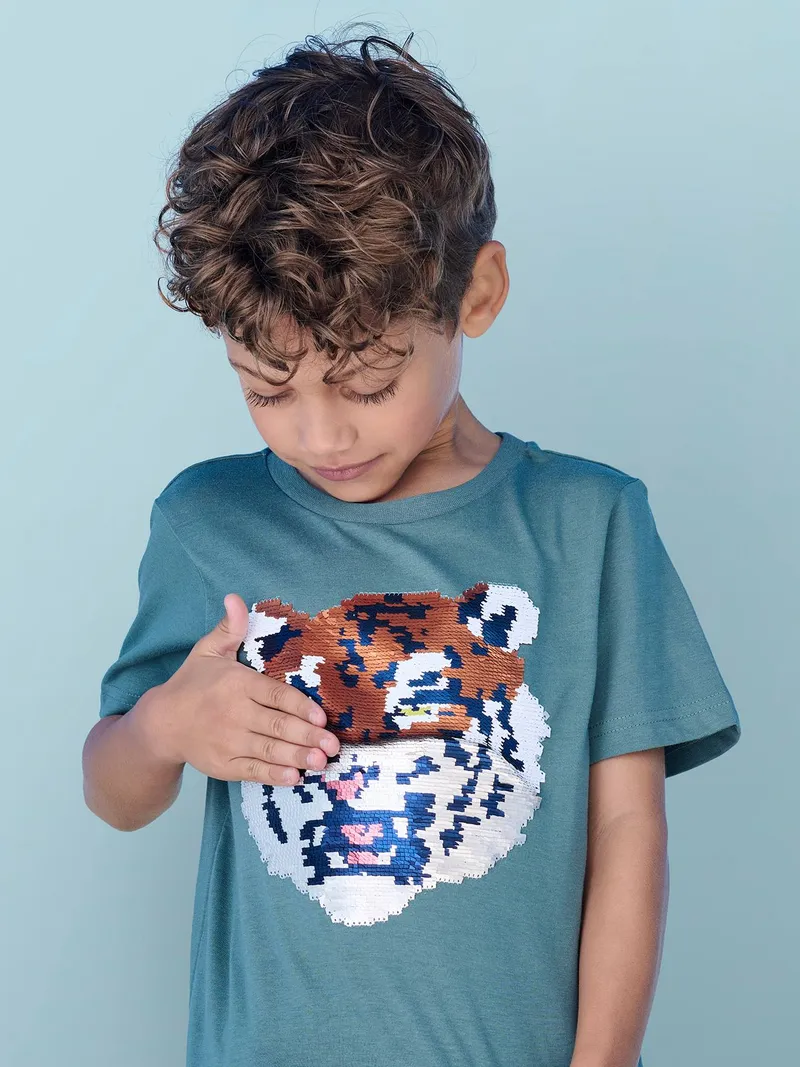 Vertbaudet Jungen T-Shirt mit Wende-Pailletten, Aqua, – Produktbild 2 von 4