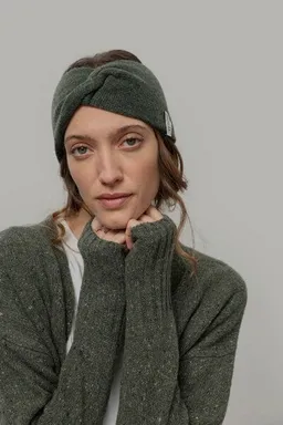 Rifò - Circular Fashion Made in Italy Rifò - Circular Fashion Made in Italy Strinband Nadia aus Recycelter Kaschmirwolle – Produktbild 1 von 1