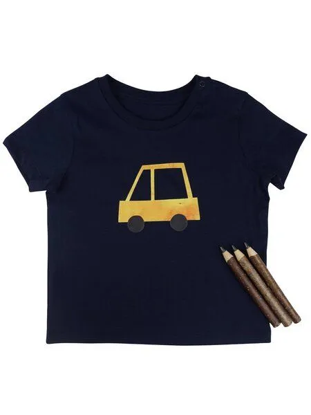 MelaDi Meladi Kinder Baby-Shirt aus Biobaumwolle - Gelbes Auto auf Navy Blau – Produktbild 1 von 5