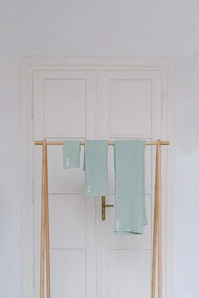 gust. gust. Waffelhandtuch - Gesichtshandtuch aus Leinen und Bio-Baumwolle - 30x40 cm, Mint (grün), – Produktbild 4 von 4