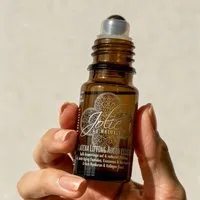 Jolie au naturel Jolie au naturel Matcha Lifting Augen Elixier – 3-fach Hyaluron,Peptide, Exosomen & Kollagen Boost – Produktbild 1 von 1