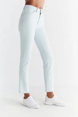Evermind Evermind Damen vegan Jeans Straight Fit Eisblau – Produktbild 1 von 1