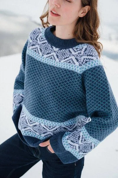 Kopyto Kopyto DACHS RWS – Damen-Wollpullover mit Beskiden-Muster, Denimblau-weiss, – Produktbild 3 von 4